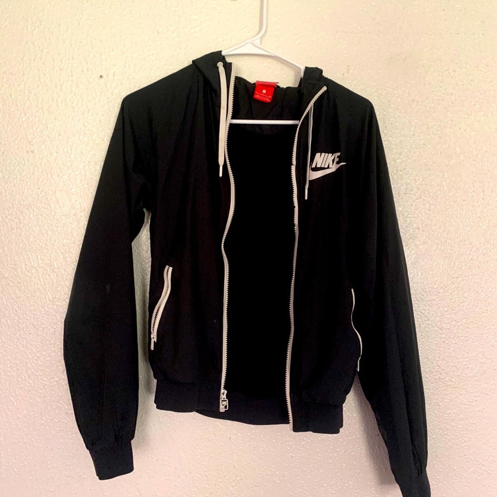 men’s black Nike windbreaker - SMALL ✨